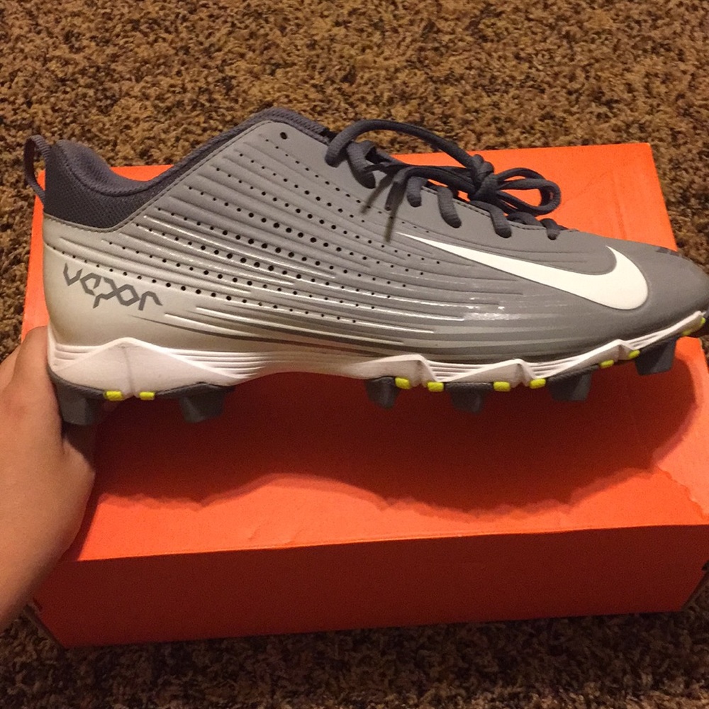 Men’s Nike baseball cleats
